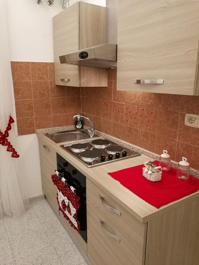 Appartamento Cuore Al Centro Di Tarento Exterior foto